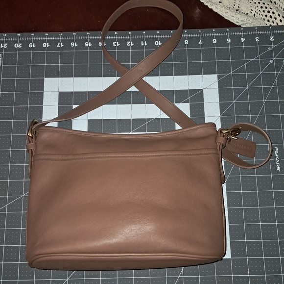 Authentic Vintage Coach Worth Bag, Cocoa Brown - Picture 5 of 11